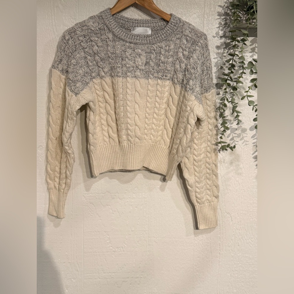 COLORBLOCK Cropped Cable Crew Pullover NWOT sea salt combo